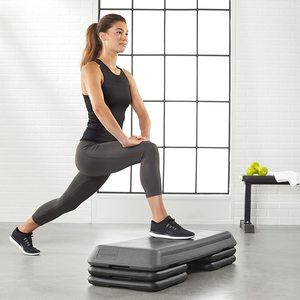 1. AmazonBasics Aerobic Exercise Workout Step Platform