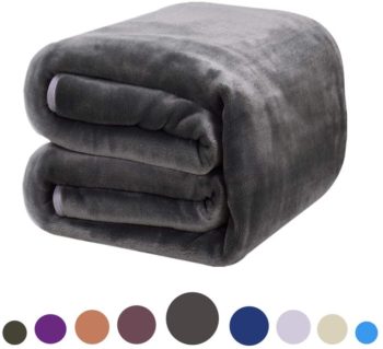#6. Dream FlyLife Fleece Softest Blanket