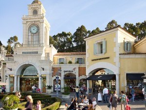 18. The Commons At the Calabasas